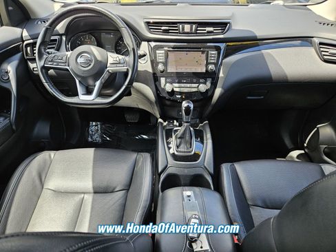 Used 2022 Nissan Rogue Sport SL AWD/4WD image 9