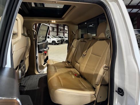 Used 2017 Ford F150 Lariat w/ Equipment Group 502A Luxury image 18