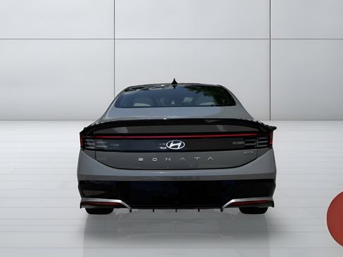 Used 2025 Hyundai Sonata SEL FWD image 7
