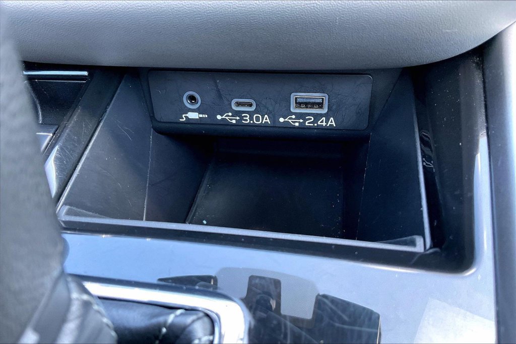 Used 2025 Subaru Outback Premium AWD/4WD image 18