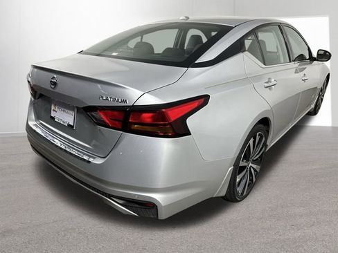 Used 2020 Nissan Altima 2.5 Platinum image 35