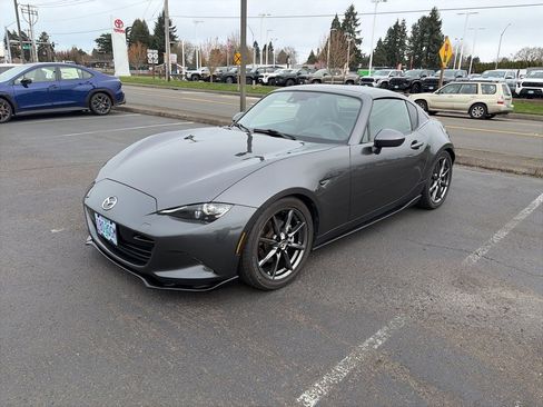 Used 2017 MAZDA MX-5 Miata RF Grand Touring w/ Appearance Package image 2
