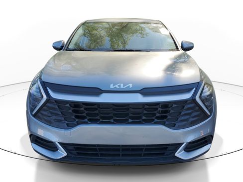 Used 2025 Kia Sportage LX image 2