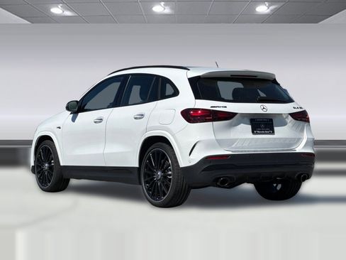 New 2026 Mercedes-Benz GLA 35 AMG 4MATIC image 3