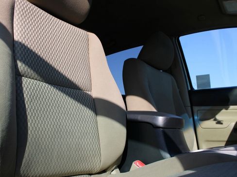 Used 2014 Toyota Tacoma PreRunner w/ SR5 Package RWD image 2