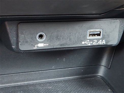 Used 2024 Subaru Crosstrek 2.0i image 19