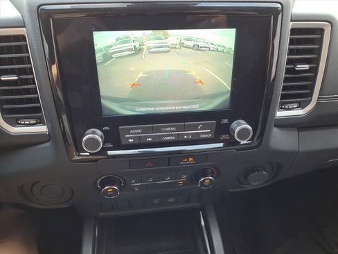 Used 2023 Nissan Frontier SV w/ Tow Package image 16