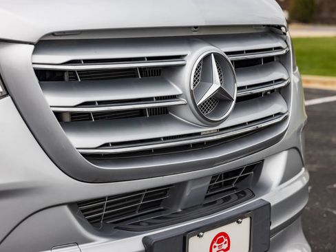 Used 2019 Mercedes-Benz Sprinter 170 w/ Premium Plus Package image 33