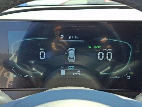Used 2023 Kia Sportage EX AWD/4WD image 21