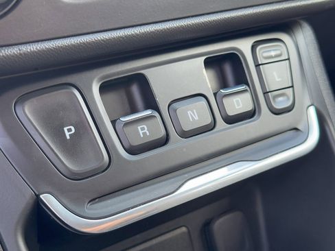 Used 2018 GMC Terrain SLE image 38