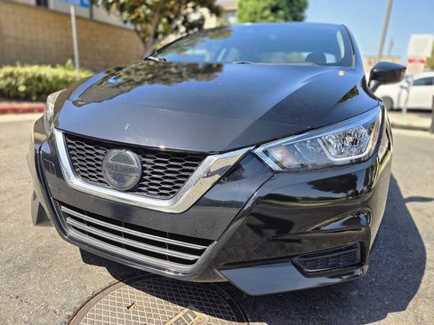 Used 2020 Nissan Versa S FWD image 21