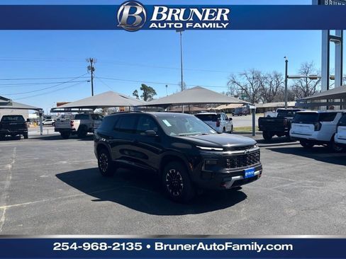 New 2026 Chevrolet Traverse Z71 w/ Enhanced Driving Package image 3