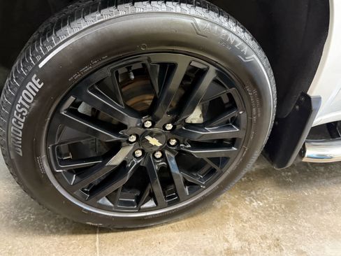 Used 2020 Chevrolet Silverado 1500 High Country w/ LPO, Dark Essentials Package image 34