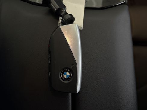 Used 2024 BMW i5 eDrive40i w/ M Sport Package RWD image 33