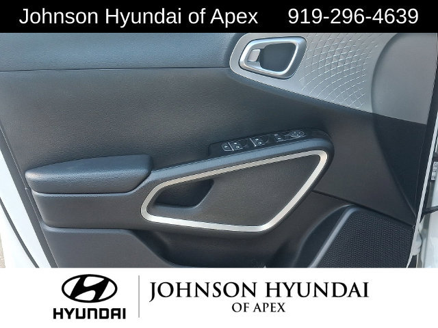 Used 2023 Kia Soul LX w/ LX Technology Package FWD image 11