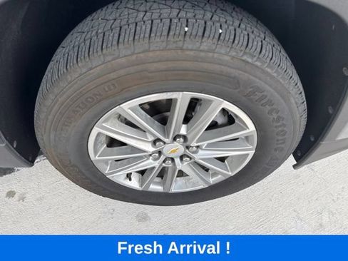 Used 2023 Chevrolet Traverse LT FWD image 23