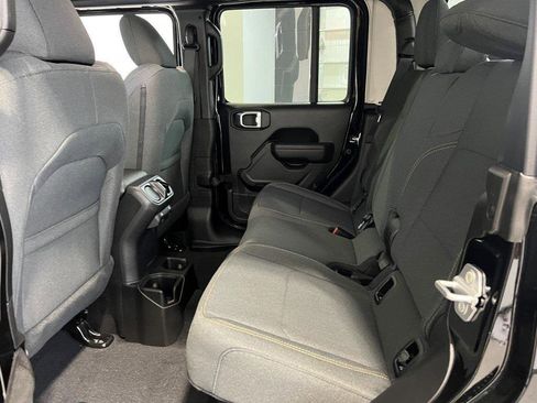 New 2026 Jeep Gladiator Sport image 17