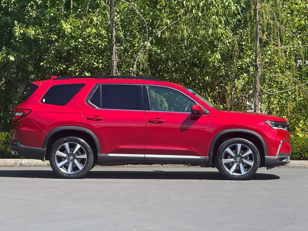 Certified 2025 Honda Pilot Touring image 42