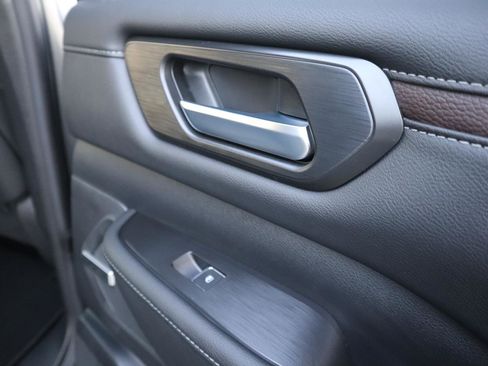 New 2026 Nissan Armada SL w/ Captain's Chari Seat Package image 50