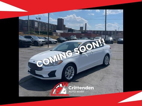 Used 2019 Ford Fusion SE FWD image 1
