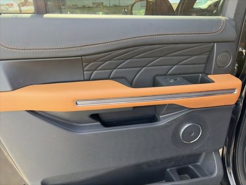 Used 2024 Ford Expedition Max Platinum image 18