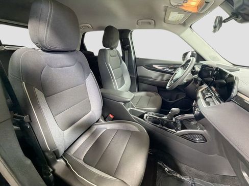 Used 2025 Chevrolet TrailBlazer LT AWD/4WD image 27