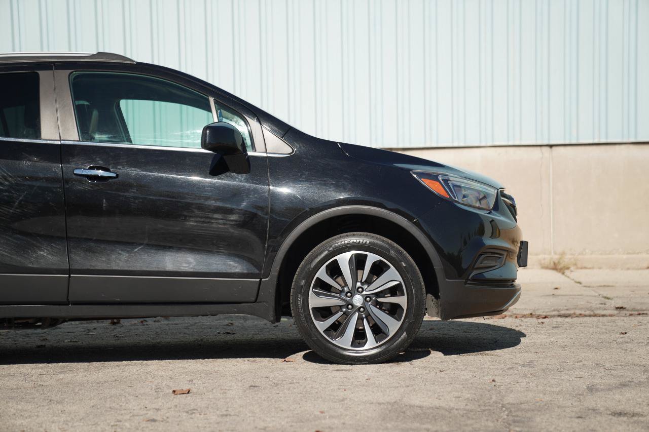 Used 2021 Buick Encore Preferred AWD/4WD image 12