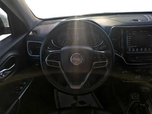 Used 2019 Jeep Cherokee Limited FWD image 13