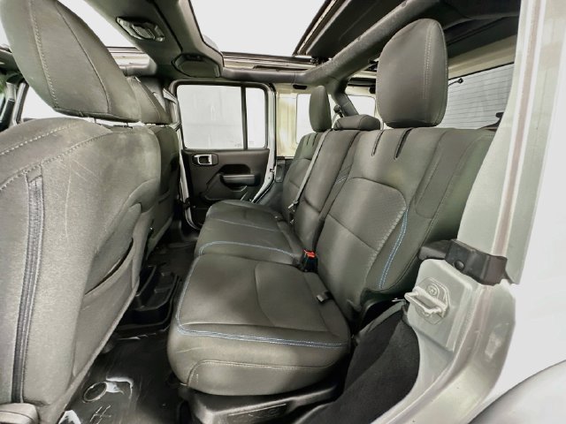 Used 2023 Jeep Wrangler Unlimited Rubicon 4xe w/ Cold Weather Group AWD/4WD image 27