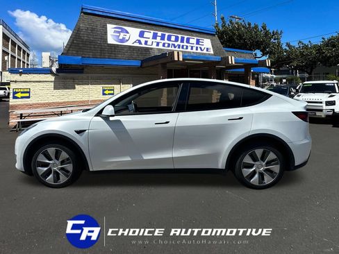Used 2023 Tesla Model Y Long Range AWD/4WD image 3