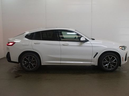 Used 2023 BMW X4 xDrive30i w/ M Sport Package AWD/4WD image 3