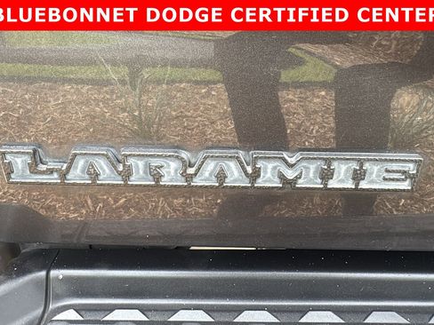 Used 2022 RAM 2500 Laramie w/ Night Edition image 17
