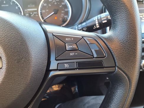 Certified 2025 Nissan Kicks Play S image 14