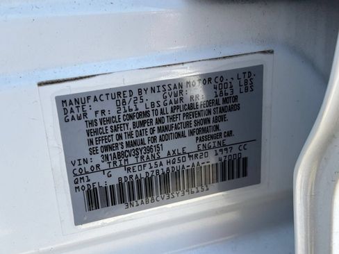 Used 2025 Nissan Sentra SV FWD image 19