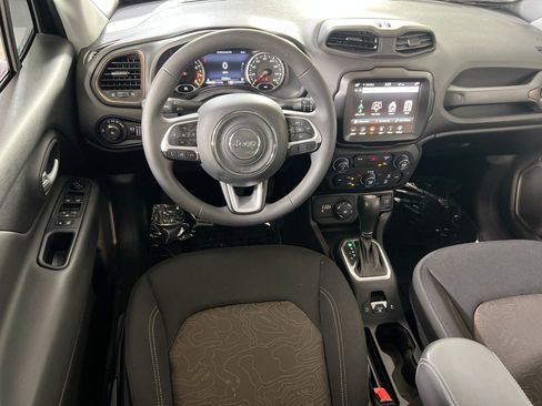 Used 2023 Jeep Renegade Latitude w/ Sun/Sound Group AWD/4WD image 22