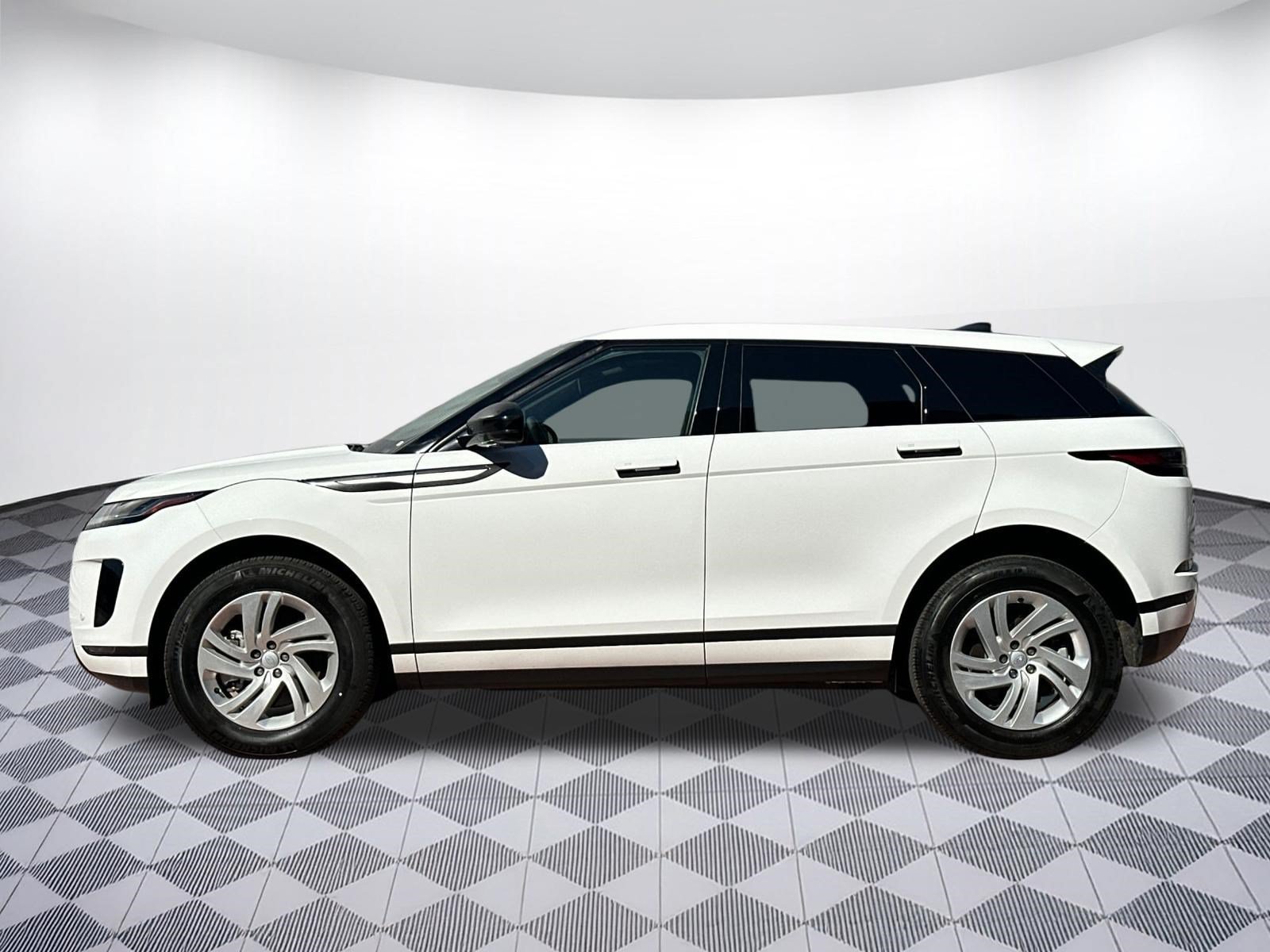 Used 2024 Land Rover Range Rover Evoque S AWD/4WD image 2