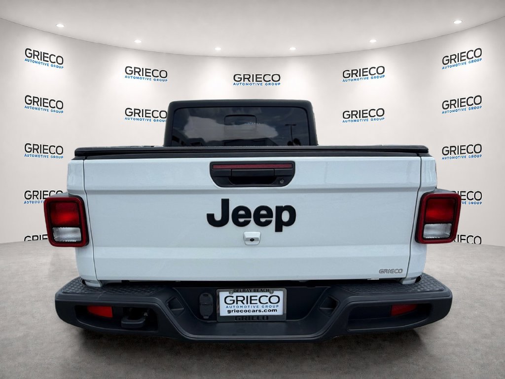Used 2022 Jeep Gladiator Sport AWD/4WD image 6