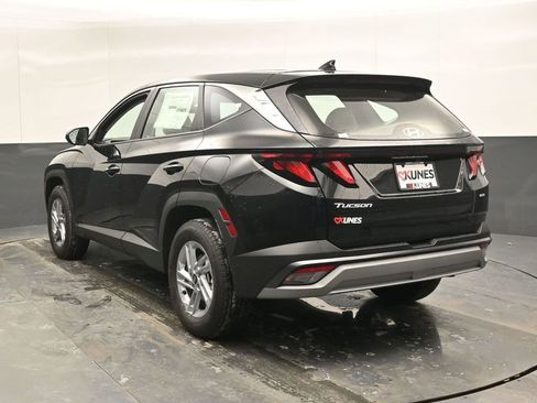 New 2026 Hyundai Tucson SE image 9