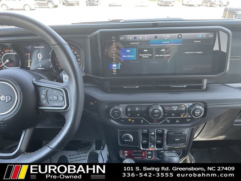 Used 2025 Jeep Wrangler Unlimited Rubicon 392 AWD/4WD image 15