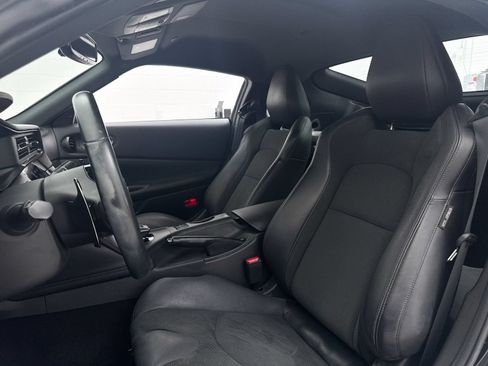 Used 2024 Nissan Z Performance w/ Floor Mat Package RWD image 20