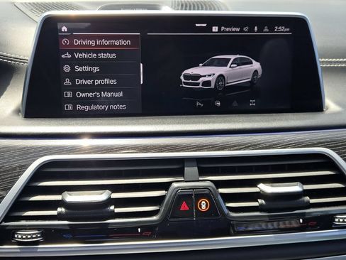 Used 2021 BMW 750i xDrive w/ Autobahn Package AWD/4WD image 19
