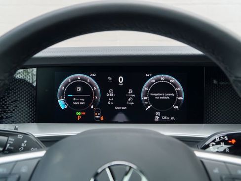 New 2026 Volkswagen Tiguan SE R-Line AWD/4WD image 11