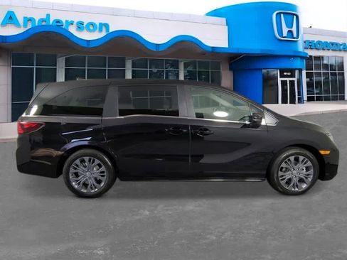 New 2026 Honda Odyssey Touring image 6