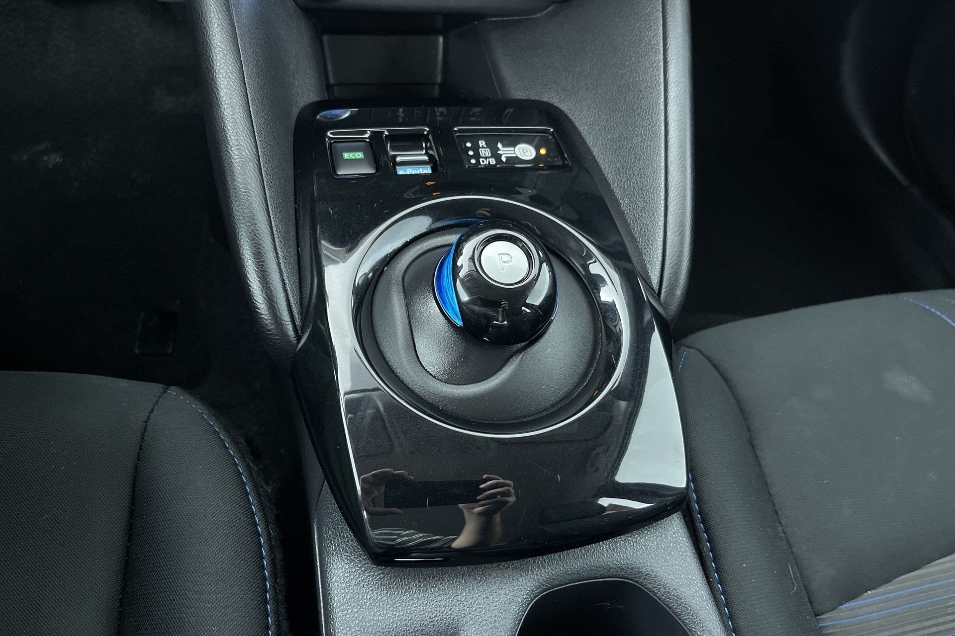 Certified 2025 Nissan Leaf SV Plus FWD image 22