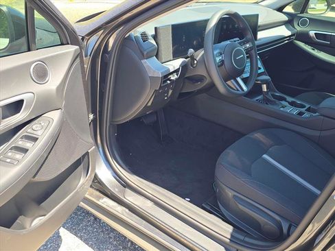New 2026 Hyundai Sonata SE FWD image 9