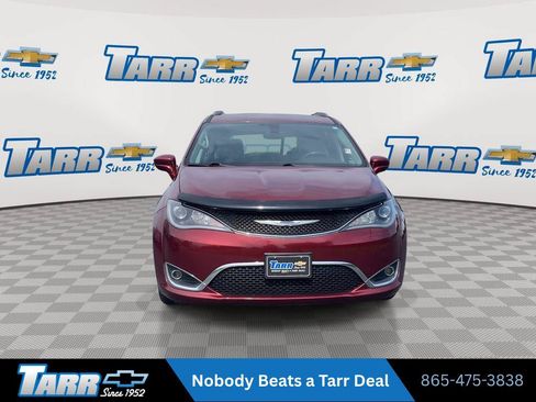 Used 2017 Chrysler Pacifica Touring-L Plus FWD image 3