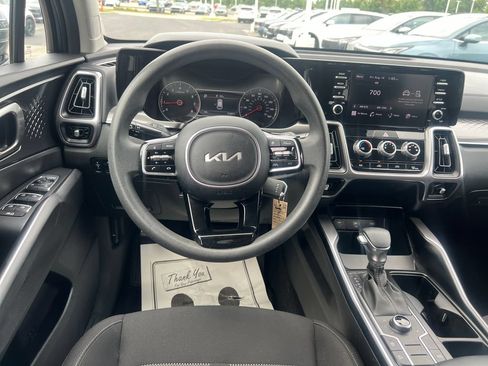 Certified 2023 Kia Sorento LX AWD/4WD image 15