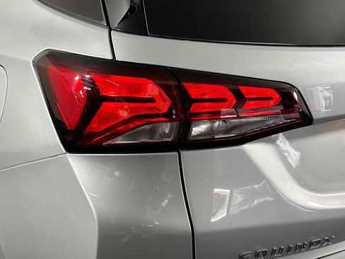 Used 2022 Chevrolet Equinox LT FWD image 36