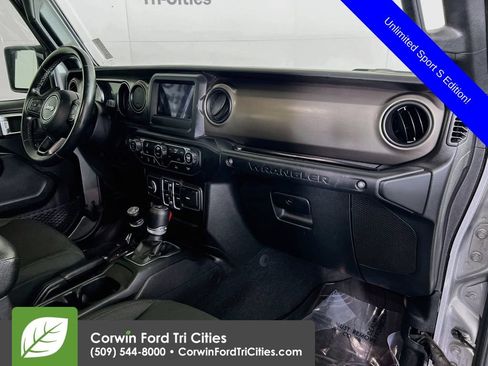 Used 2021 Jeep Wrangler Unlimited Sport AWD/4WD image 27