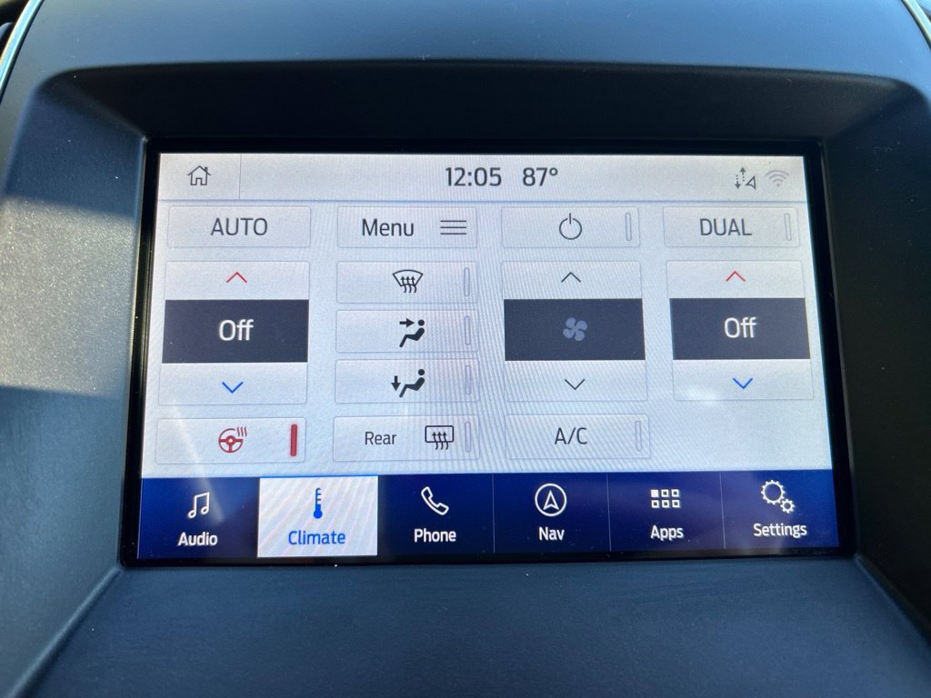 Used 2020 Ford Edge Titanium w/ Equipment Group 301A AWD/4WD image 23